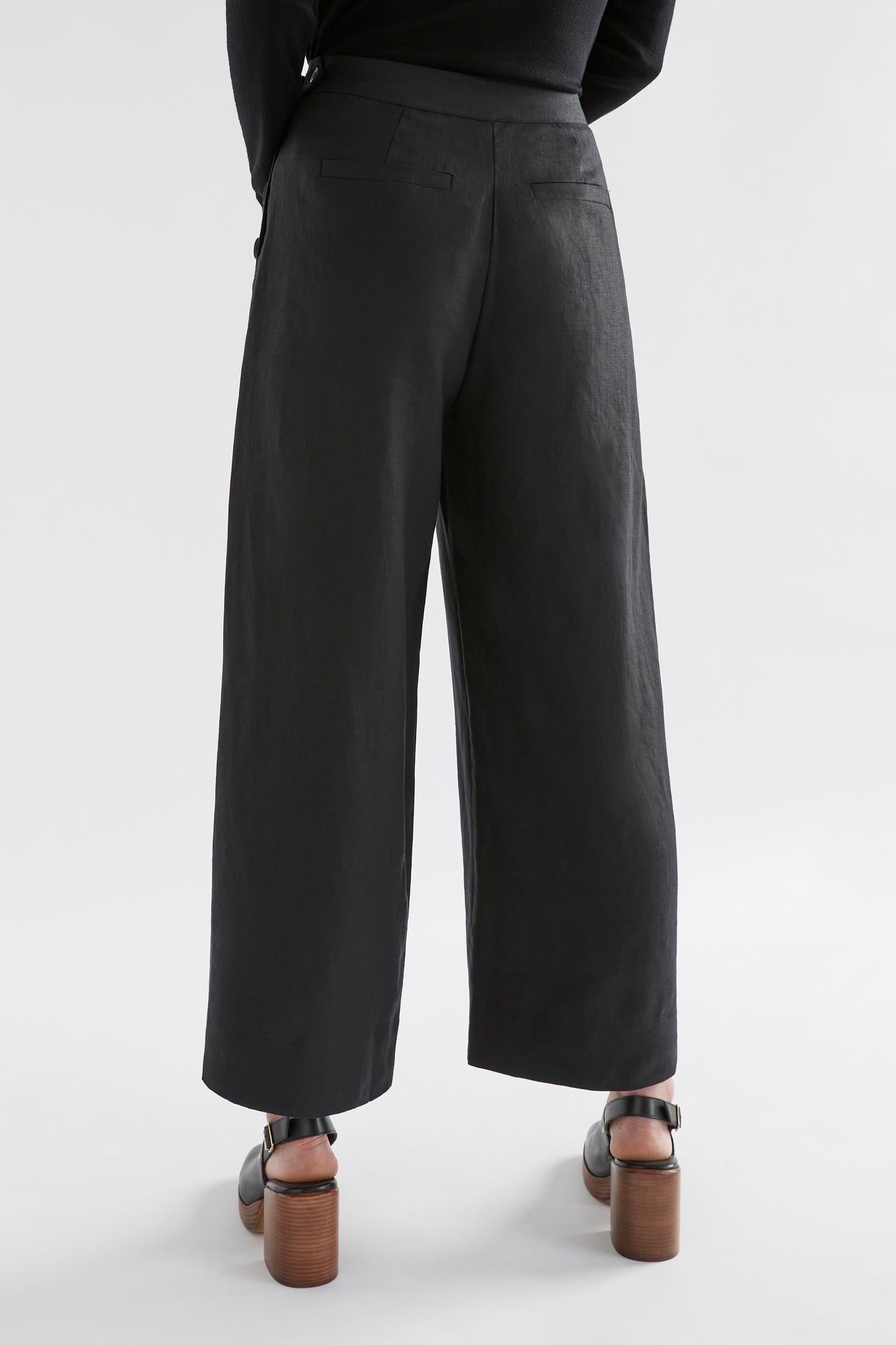 Hersom High Waist Linen Pant Model Back | BLACK