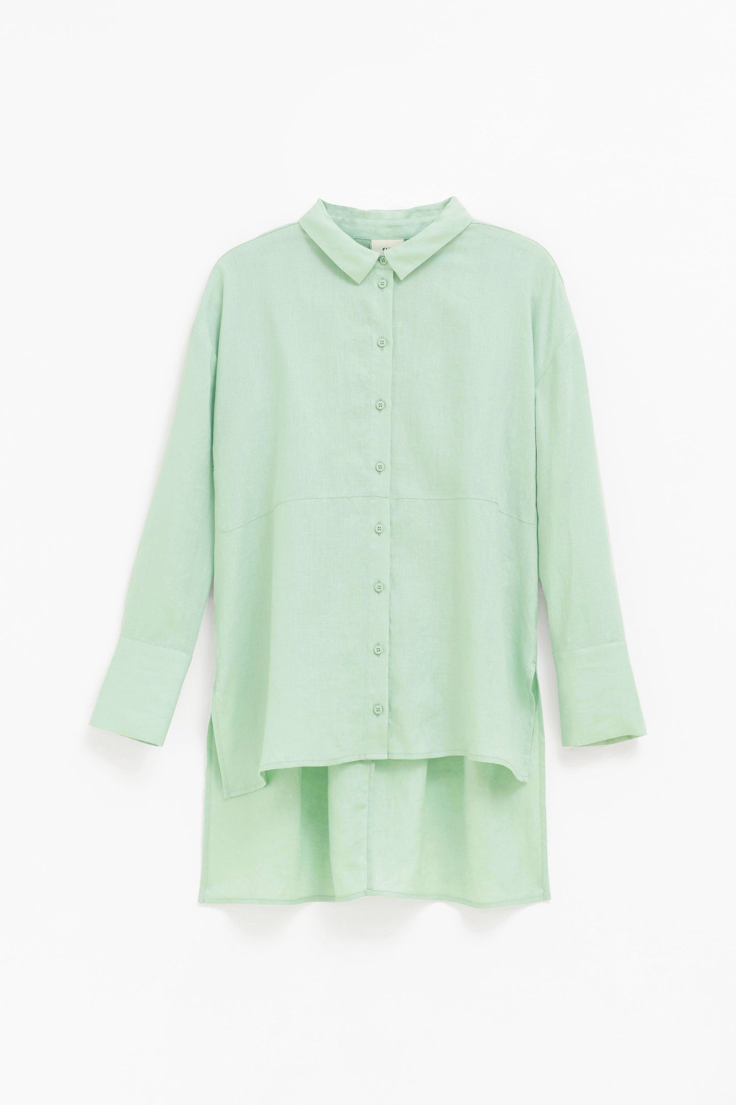 Stilla Linen Shirt with High-Low Hem and Back Pleat Detail front detail | MINT