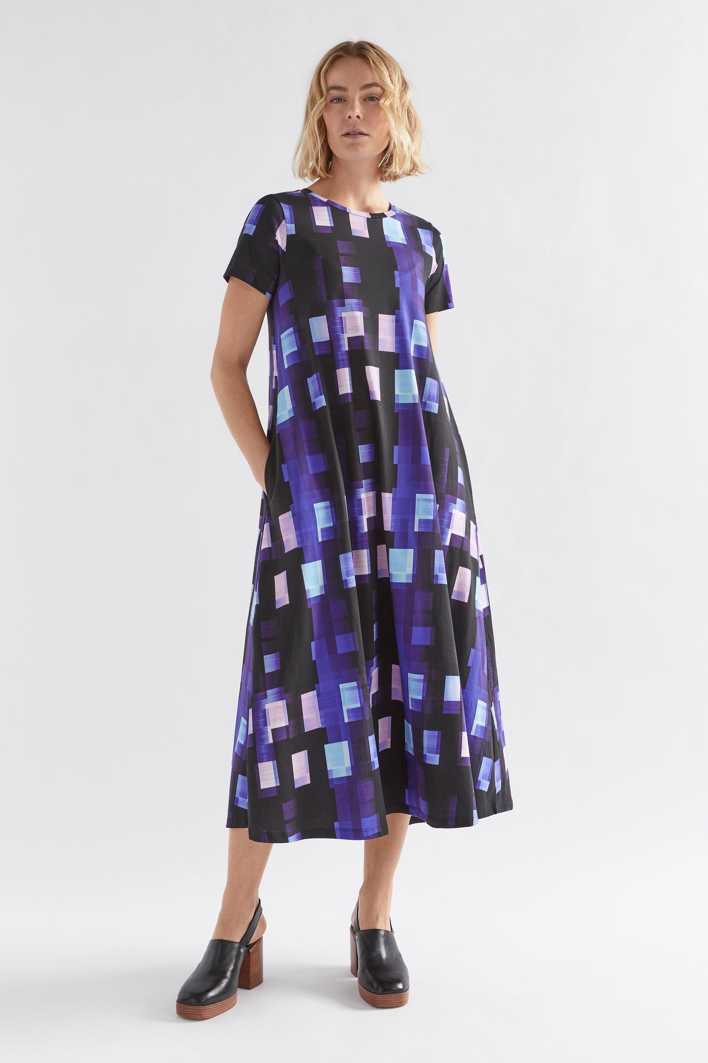 Holst Organic Cotton Print Long Jersey T-shirt Dress Model Front | BLUE SHUTTER GRID