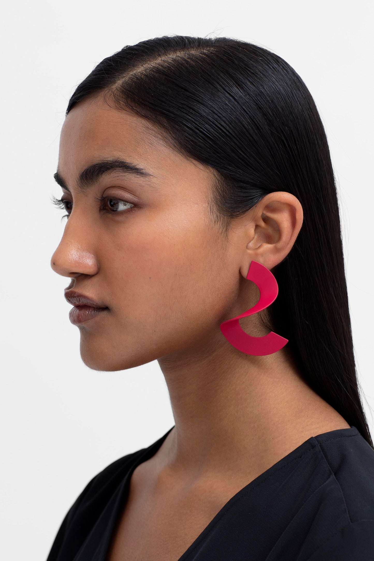 Ess Sculptural Colour Coated Statement Earring Model | BRIGHT PINK