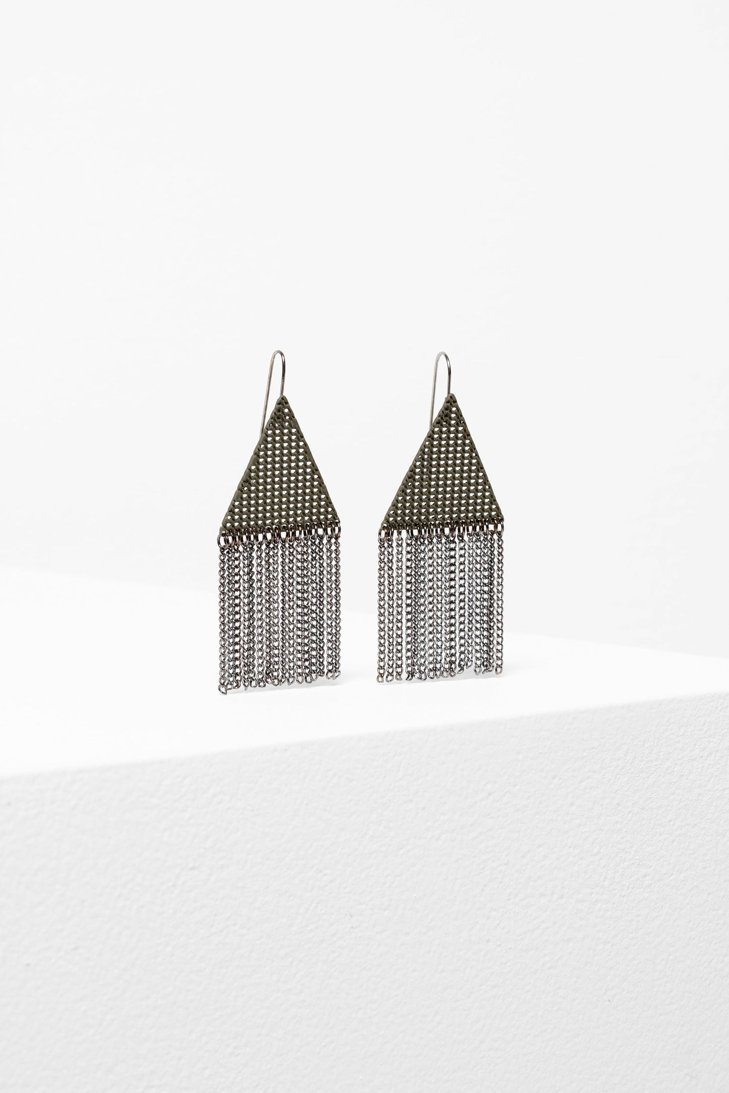 Branna Triangle Mesh Chain Drop Earring Front OLIVINE