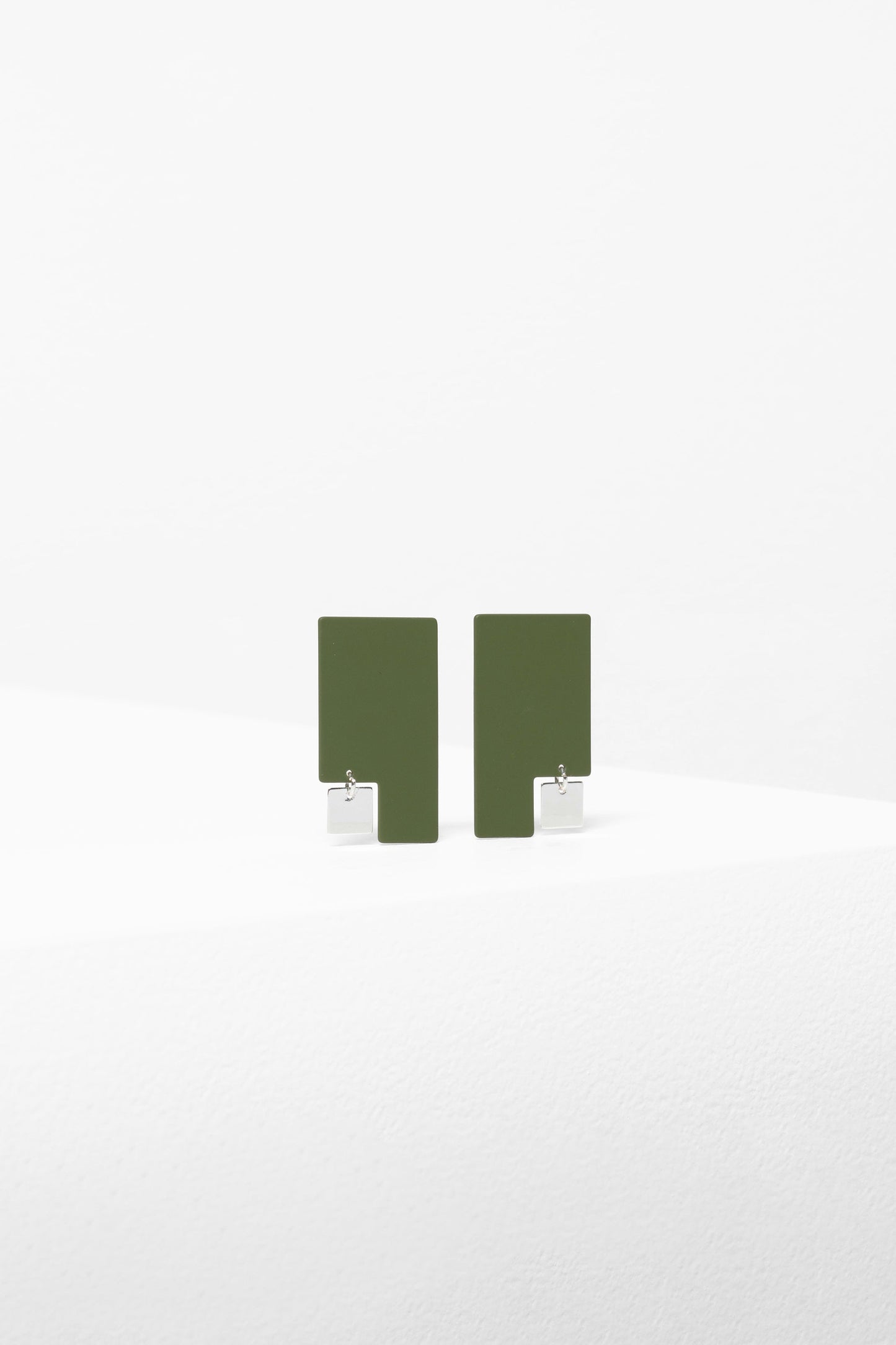 Maddi Geometric Metal Stud Earring DARK CITRONELLE
