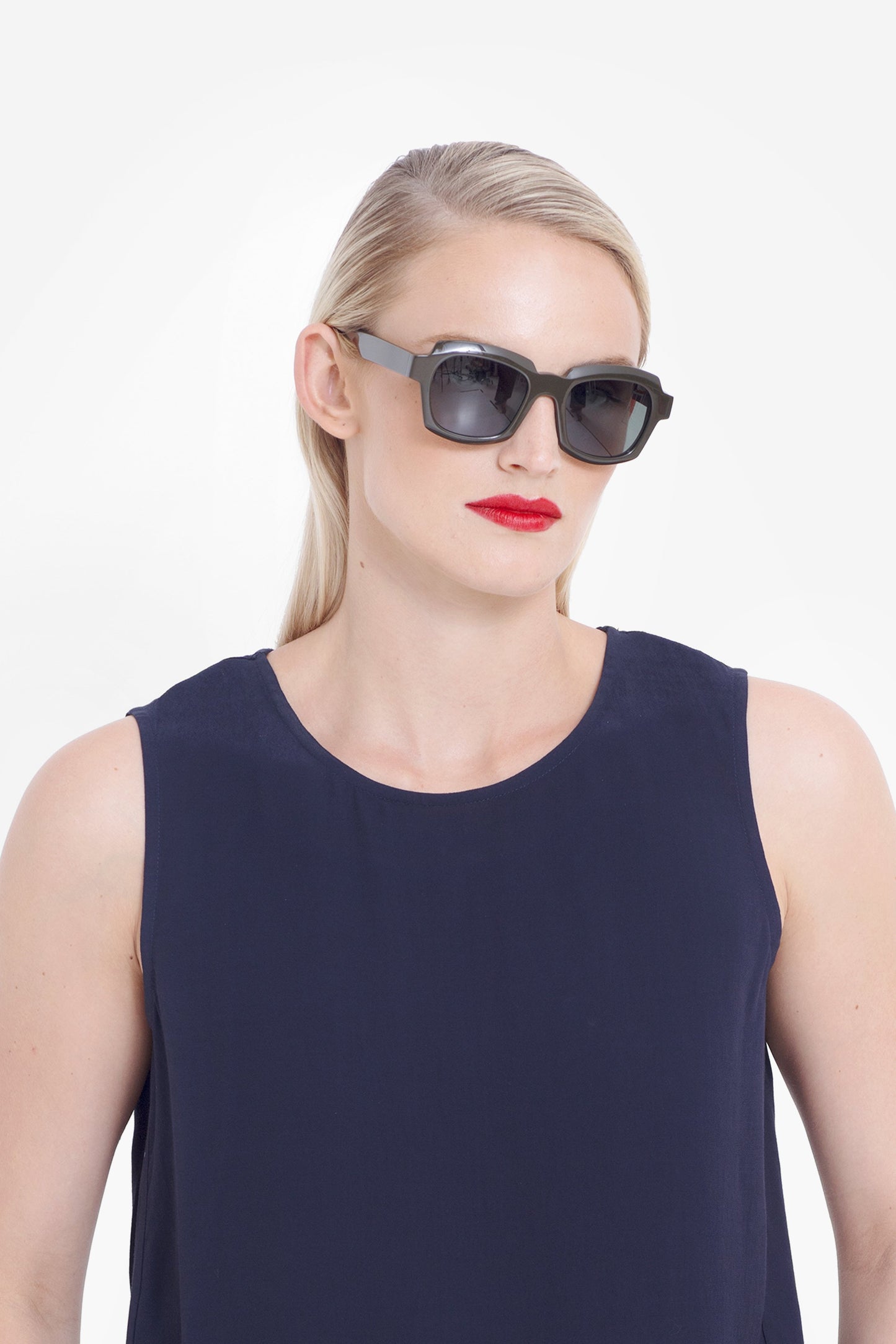 Jordet Chunky Rounded Square Framed Sunglasses Model Front Angled | Olive