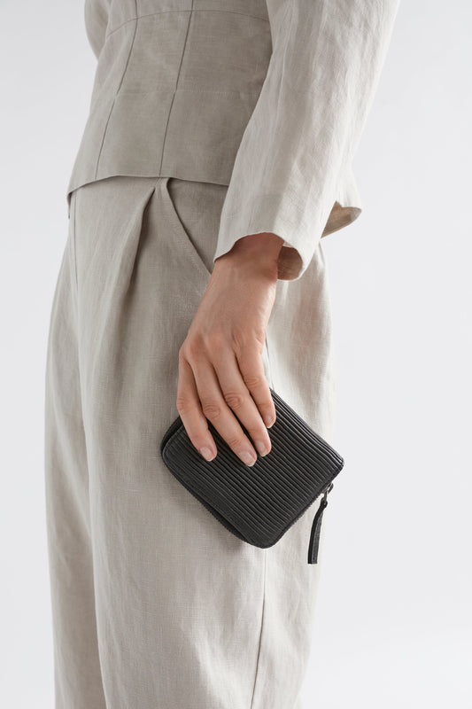 Lisser Ribbed Leather Zip Up Wallet Model Front | BLACK