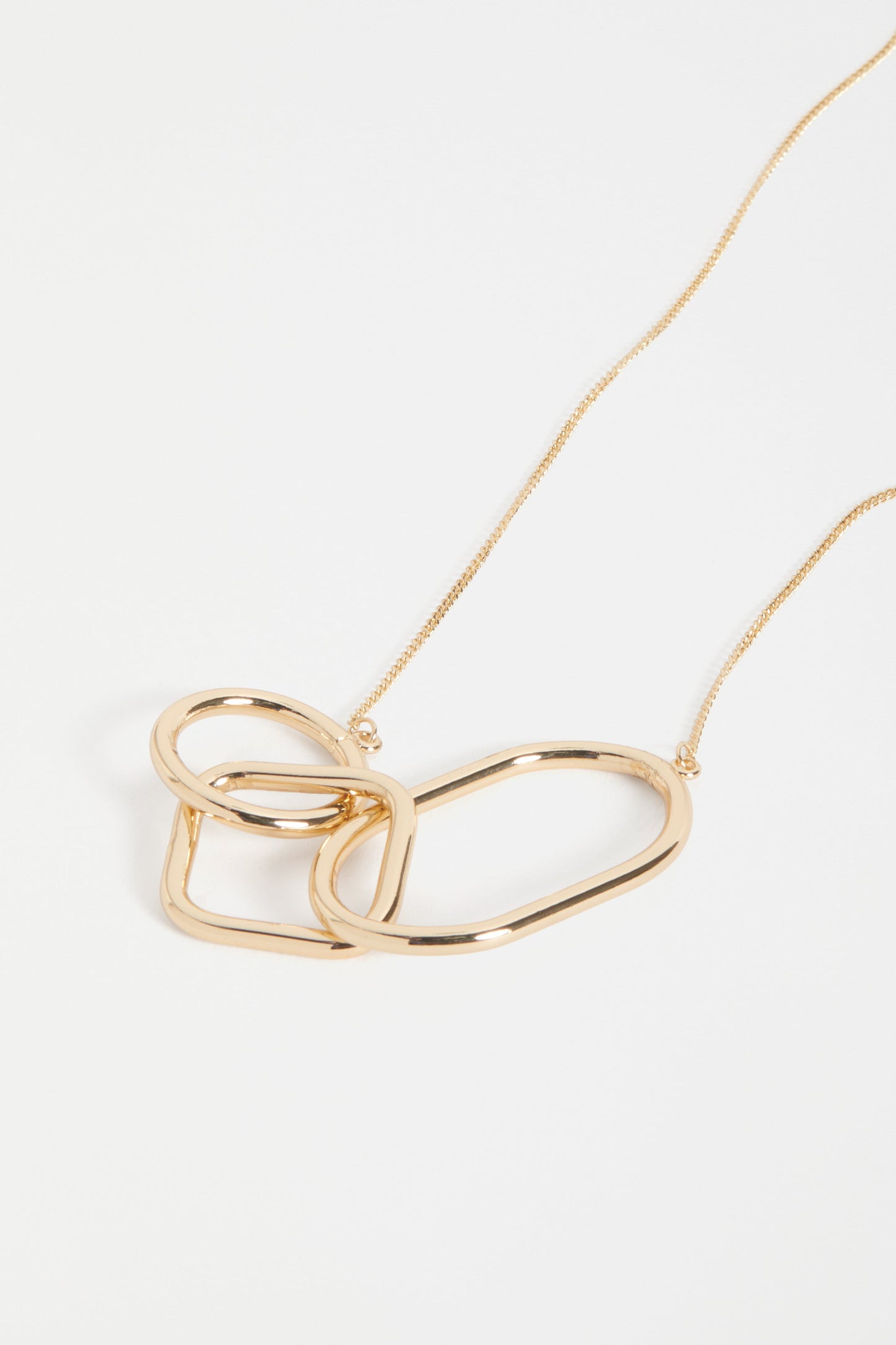 Rei Simple Long Gold Chain and Loop Pendant Necklace Detail  | GOLD