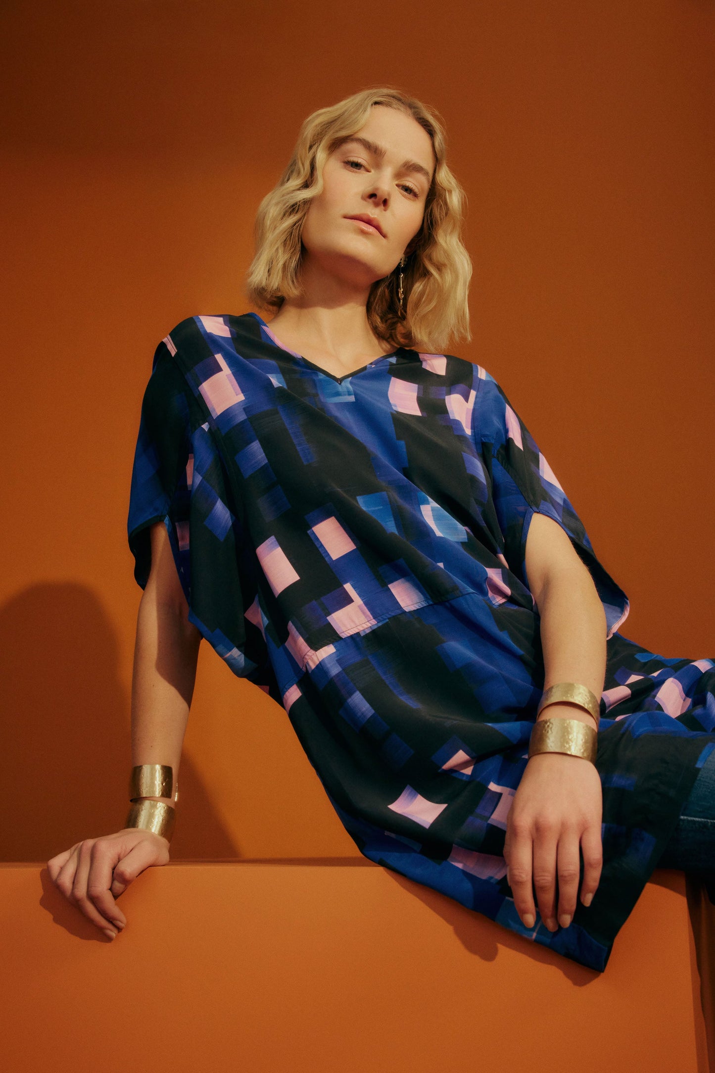 Holst V-Neck Print Knee Length Dress Model Campaign | BLUE SHUTTER GRID