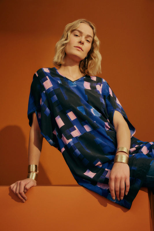 Holst V-Neck Print Knee Length Dress Model Campaign | BLUE SHUTTER GRID